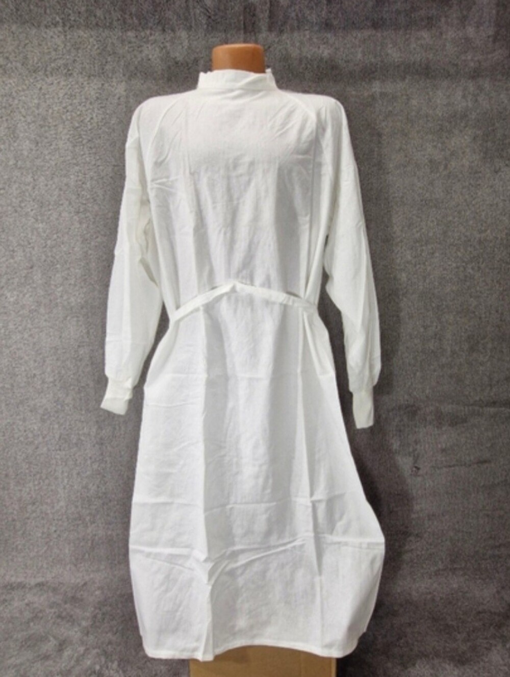 Standard Textile Reusable Medical Exam Gown White Knit Cuff Tie Back Medium